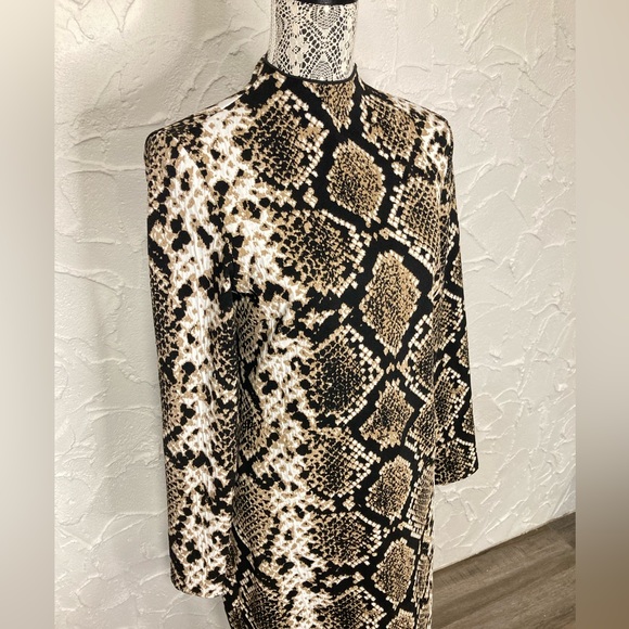 Chic Snake Print Dress - Picture 5 of 14